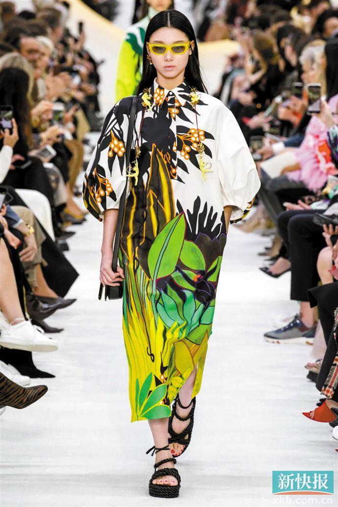 植物印花穿起来满园春色亮起来